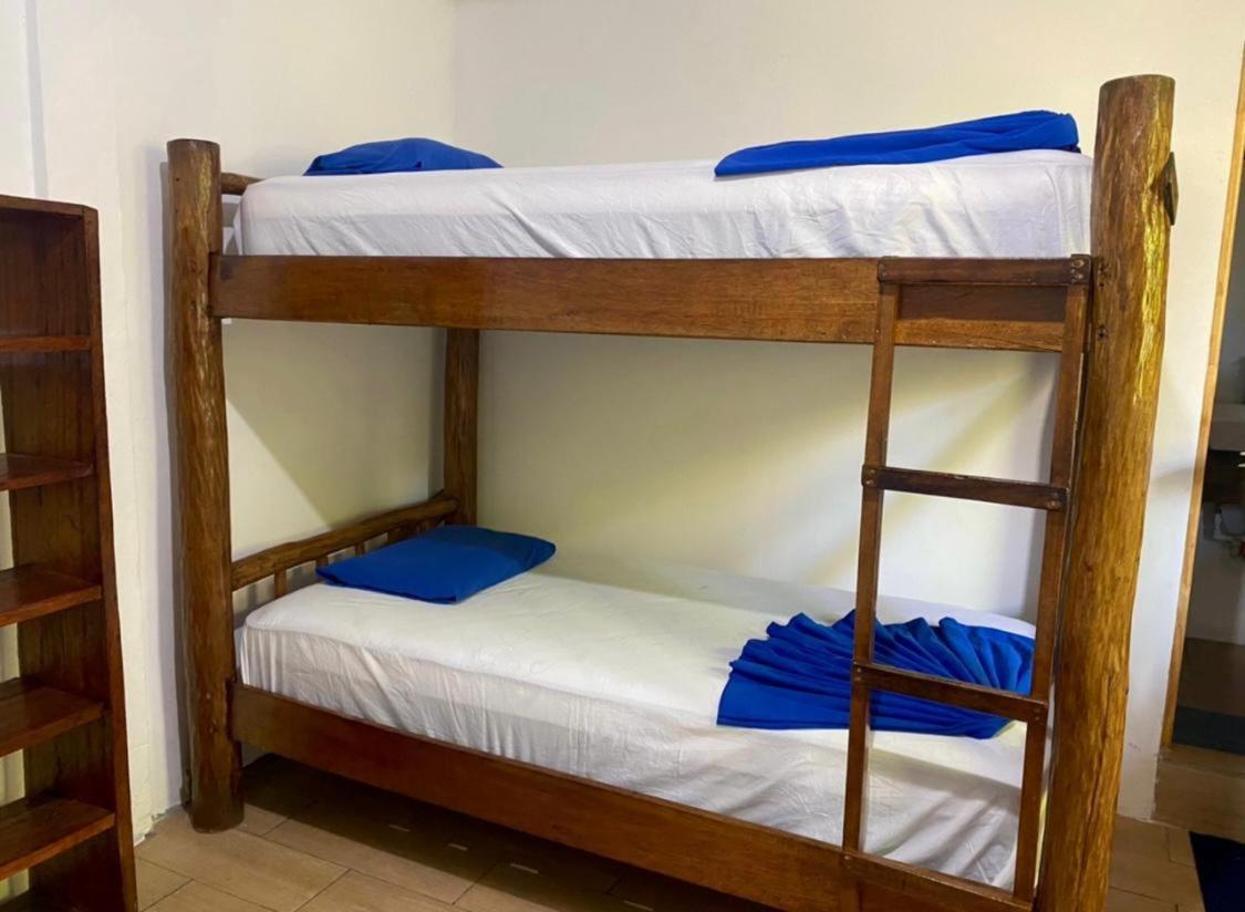 Casa De La Iguana Hostel Lívingston Εξωτερικό φωτογραφία