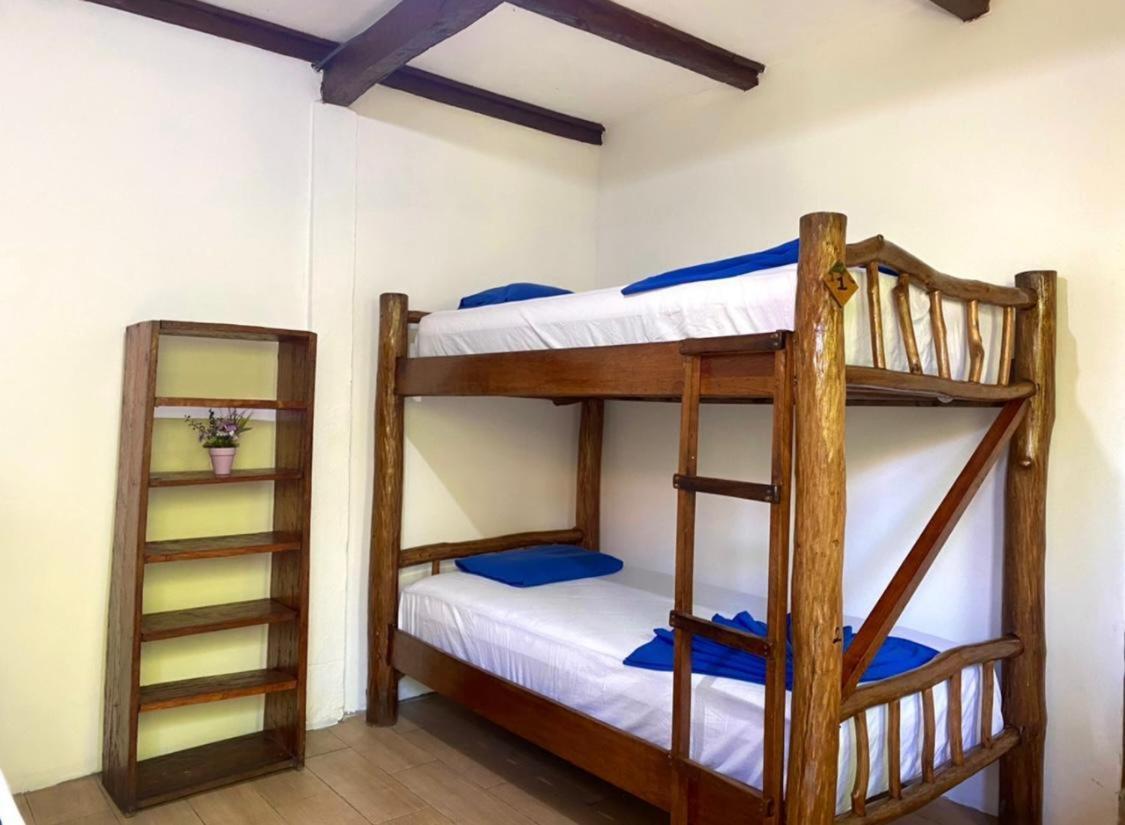Casa De La Iguana Hostel Lívingston Εξωτερικό φωτογραφία
